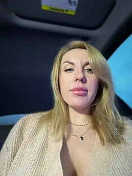 Chat XXX en directo de MilfNextDoor20