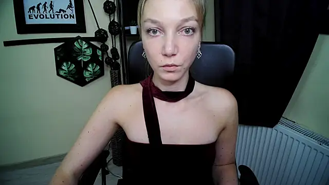 Živý XXX chat EmillyPlay