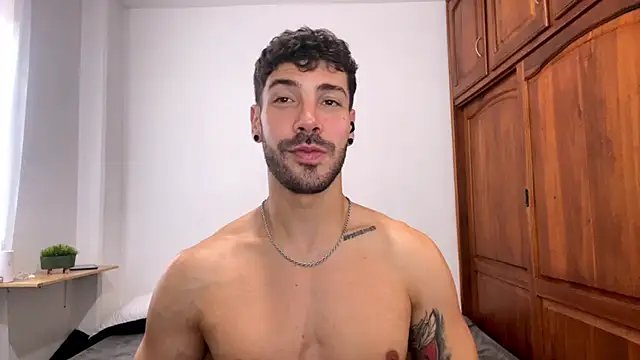 Guyinthemountain Live XXX Chat