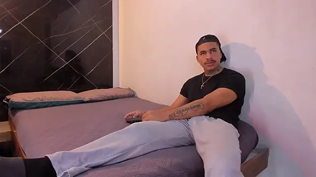 Chat XXX en directo de Chirshot_