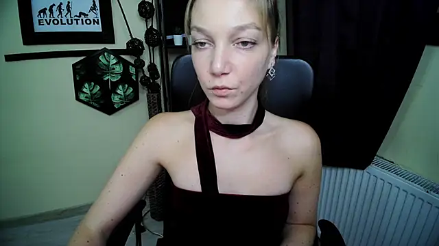 EmillyPlay – Live XXX-chat