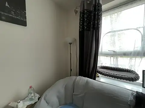 Curvy-Jinx live XXX chat