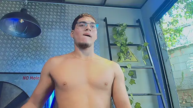 ThiagoFoxn Live XXX chat