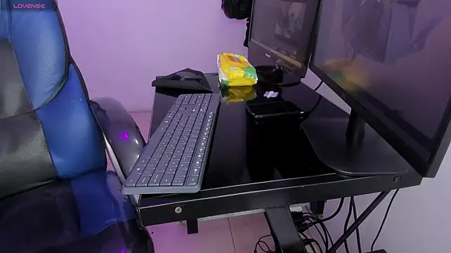 Czat XXX na żywo – SamBlack_