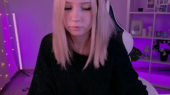 SashaQuin's Live XXX Chat