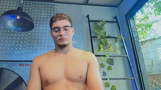Živý XXX chat ThiagoFox