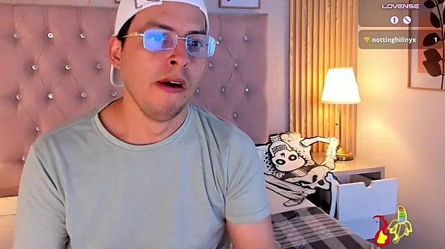 Jonath_1 élő XXX-chatje