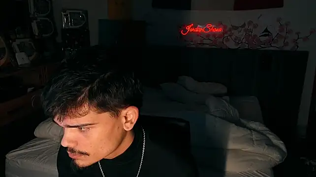 JordanShow Adlı Modelin Canlı XXX Sohbeti