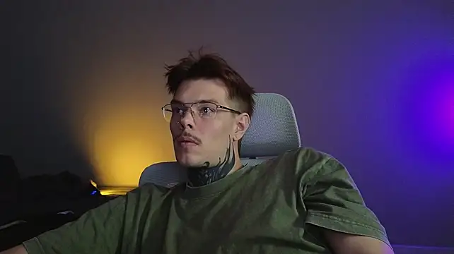 DENIS_HERE Live XXX Chat