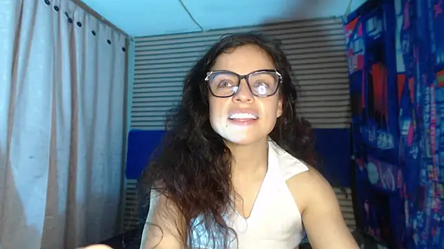 rosse_2504 Chat XXX in diretta