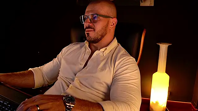 XXX chat uživo modela AngeloEric