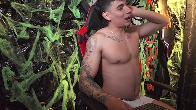 joseph_boy Live XXX Chat
