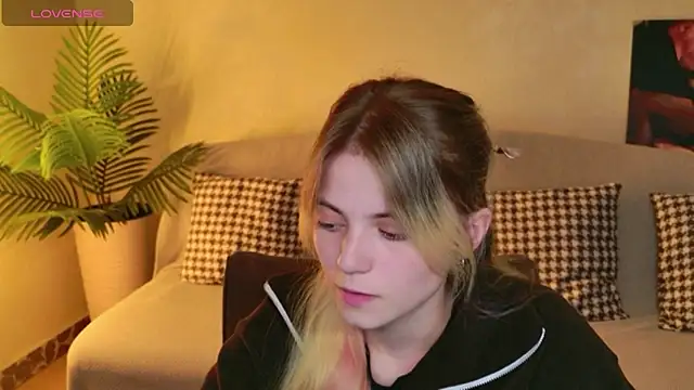 LisaRainbown Live XXX chat