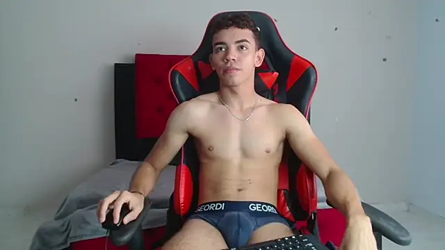 CamiloRoss_のライブXXXチャット