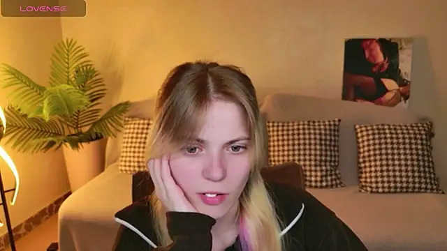 LisaRainbow's Live XXX Chat