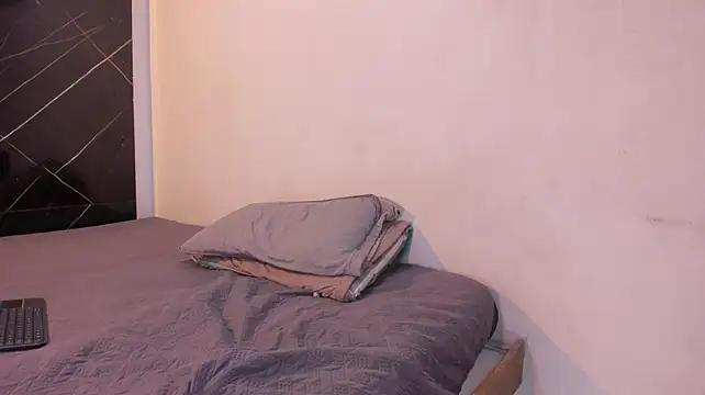Chirshot_'s Live XXX Chat