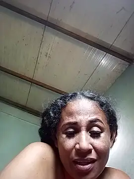 Chat +18 de MoanaCaspier ao vivo