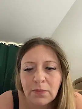 Poppyshaw_ – Live XXX-chat
