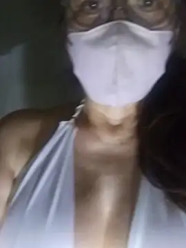 moco1121 即時 XXX 聊天