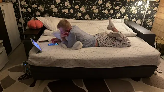 Vuittonn Live XXX chat