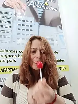 LUISA--30 Adlı Modelin Canlı XXX Sohbeti