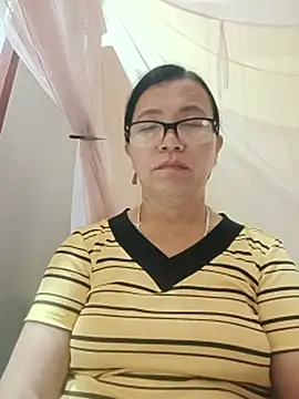 Chilly-wet live XXX chat