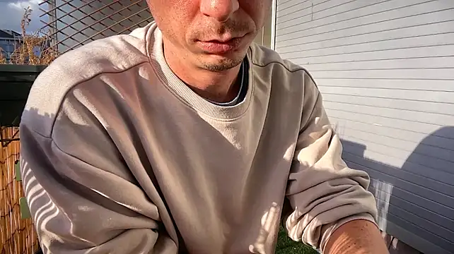 Chat XXX en directo de MikymikeBBWD