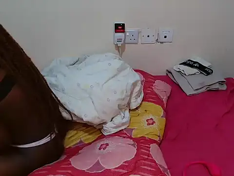 sky_zyler Adlı Modelin Canlı XXX Sohbeti