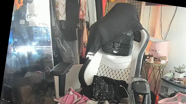 Motherbigbusn Live XXX chat