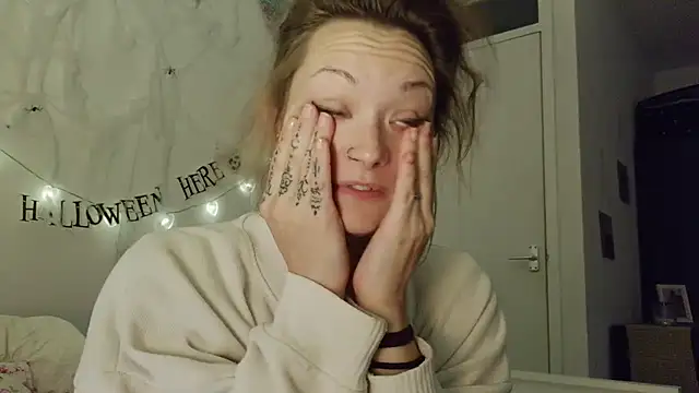 sensins_'s Live XXX Chat