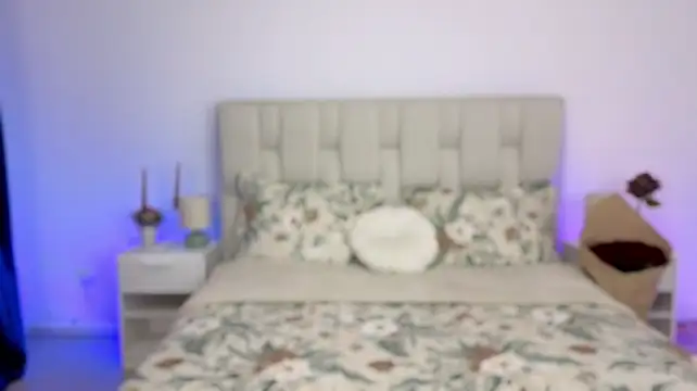 Little_miaa_'s Live XXX Chat