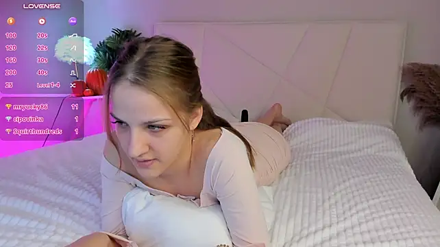 Luna_Vibee's Live XXX Chat
