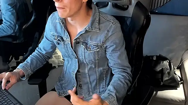 TheGhostforeeonss' Live XXX Chat