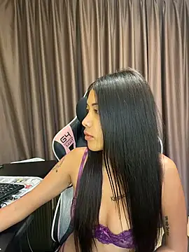 ItzTakila's Live XXX Chat
