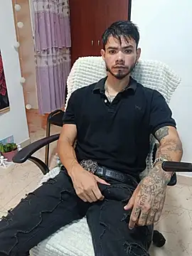 XXX chat uživo modela Niick01_