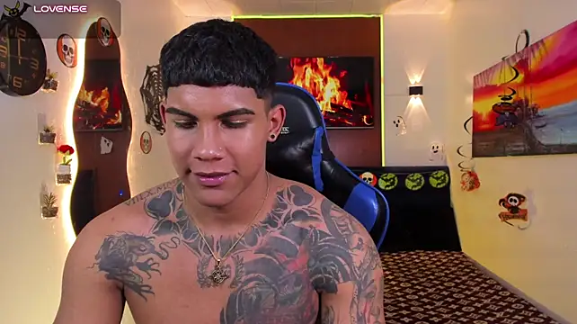 Damian_latinxxx élő XXX-chatje