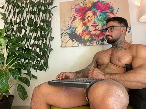 Miller_dominant élő XXX-chatje