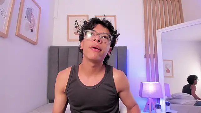 Czat XXX na żywo – Adams__Bobby