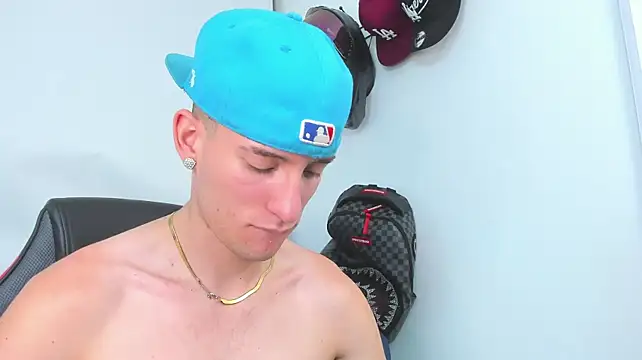 hunterheat__ Chat XXX live