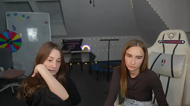 Elina_rose054's Live XXX Chat