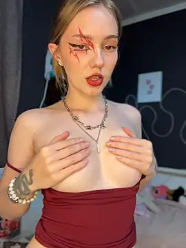 Chatroom XXX en direct de MilaMoone