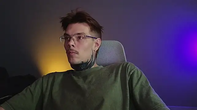 DENIS_HEREn Live XXX chat
