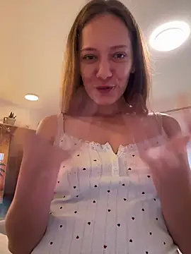JulieLittleLoven Live XXX chat