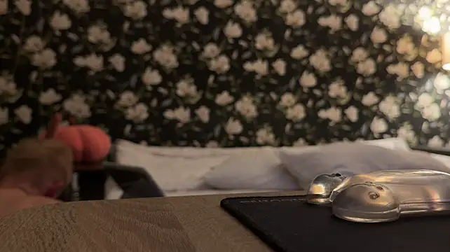 XXX chat uživo modela Vuitton