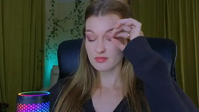 MysticVenus_'s Live XXX Chat