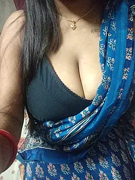 ratri893's Live XXX Chat