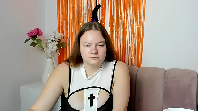 LunaArcher's Live XXX Chat