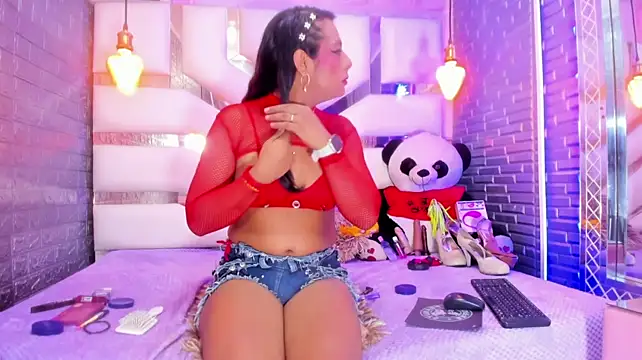 EmmyTorner live XXX chat