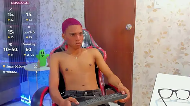 Chat XXX ao vivo de luccas_lowee
