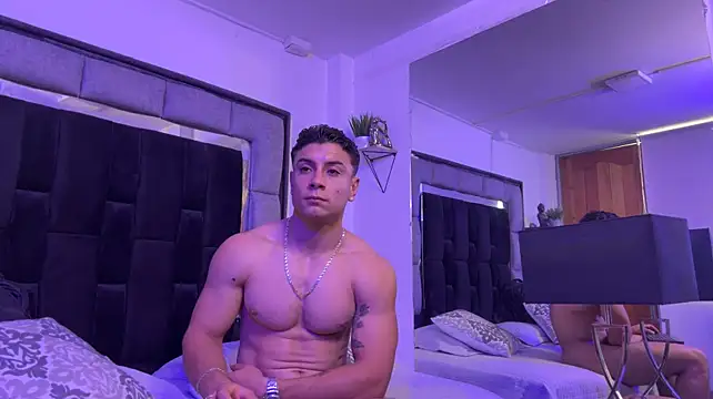 MR_MUSCLE's Live XXX Chat
